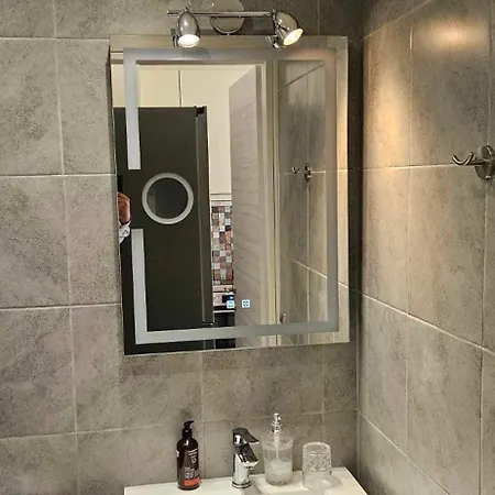 Peter's Place ארגוסטולי